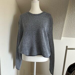 H&M Divided Shaker Stitch Cropped Sweater Women's Size Medium Blue Sunwashed EUC